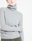 Pure Cashmere 4 Thread Turtleneck Sweater (Lilly 19)