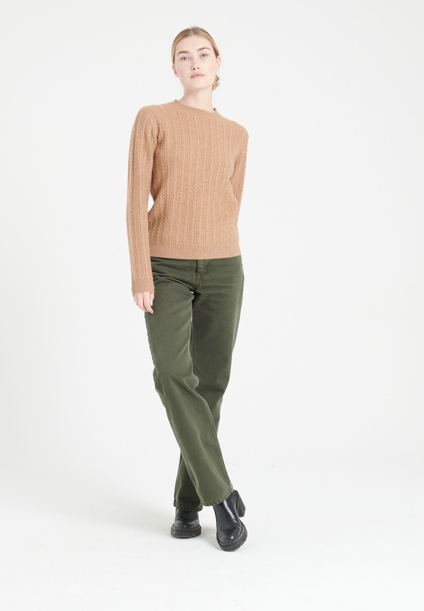 Pure Cashmere 4 ply Roundneck Sweater (Lilly 29)