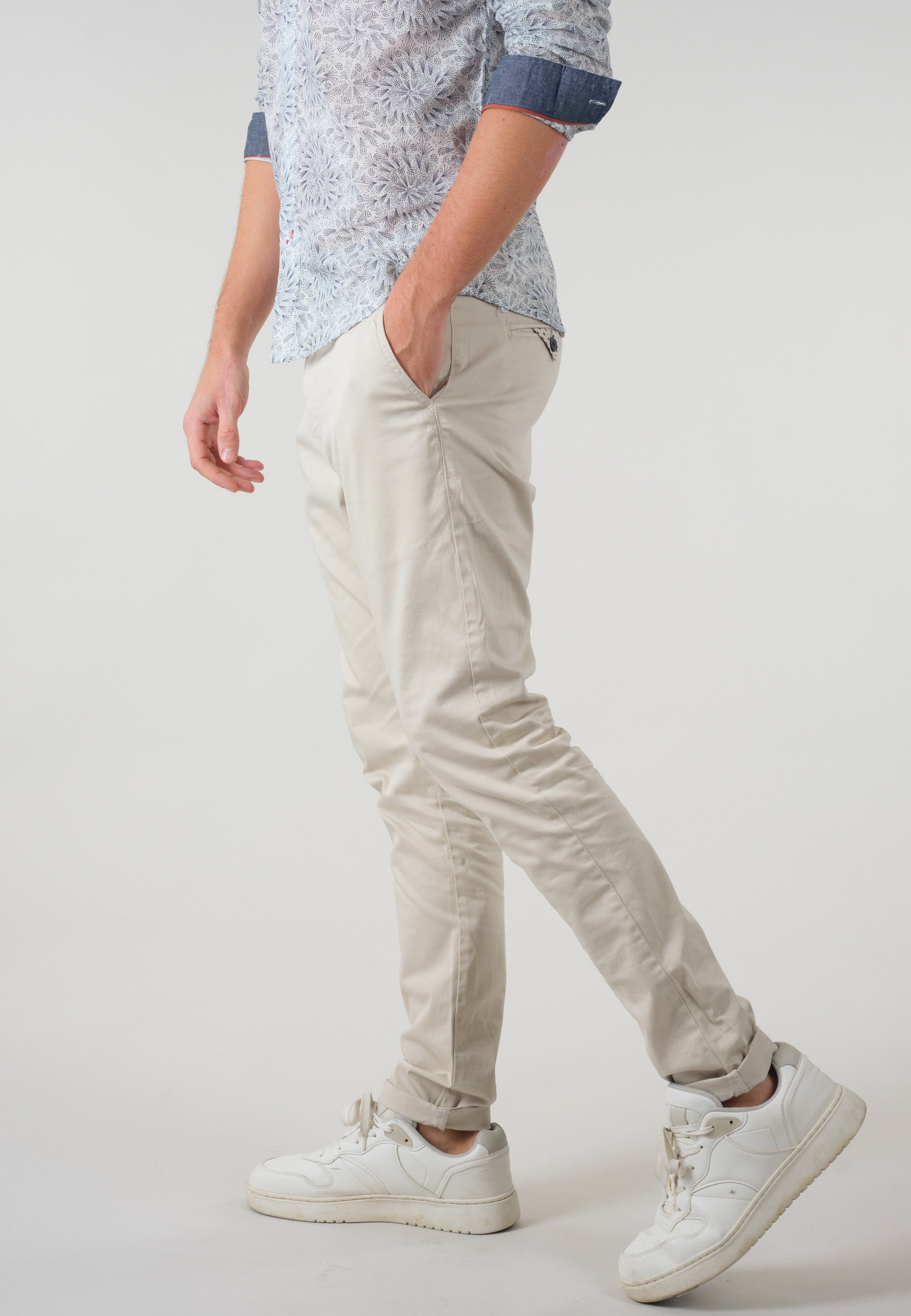 Deeluxe Bakery Chino Pants