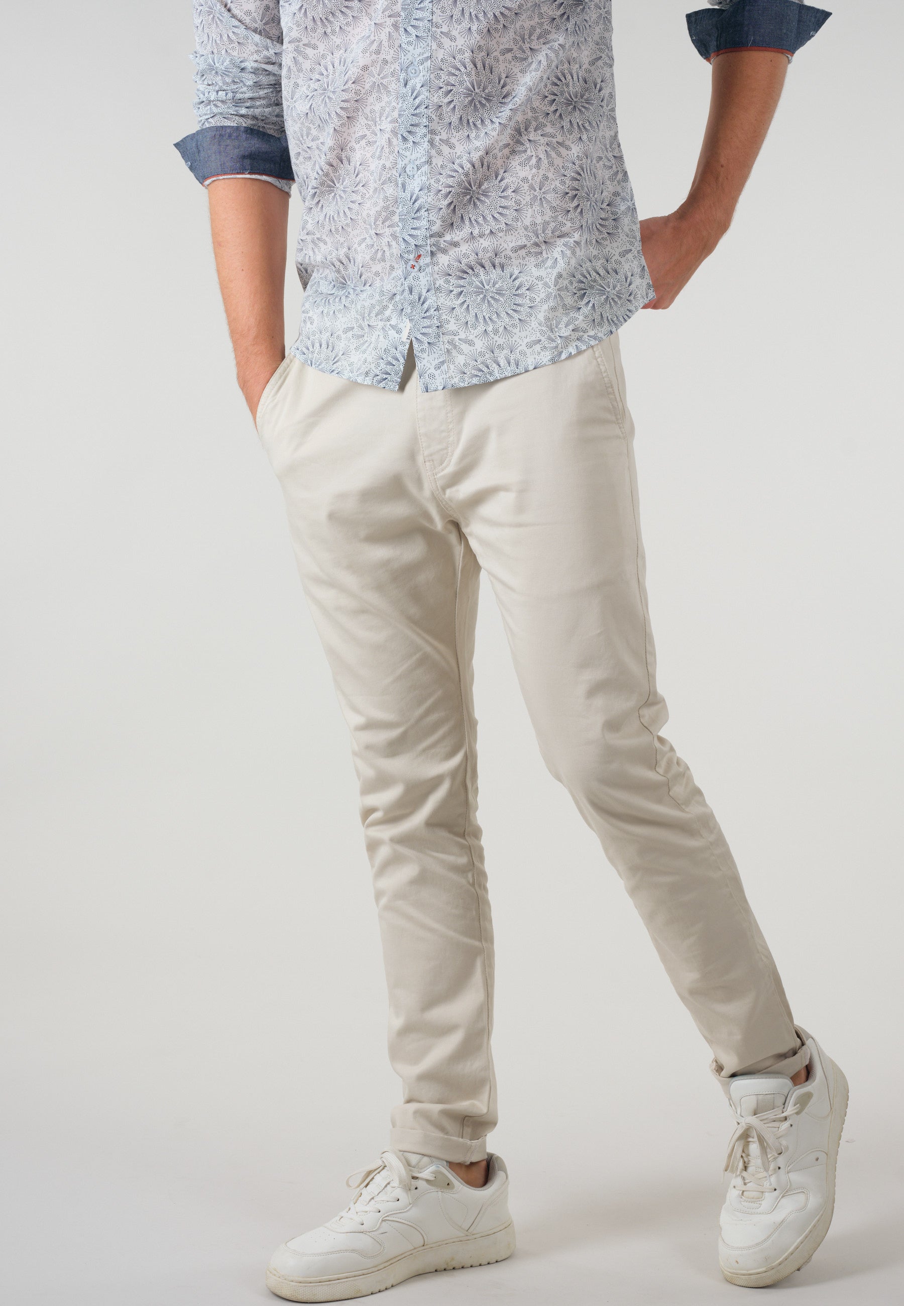 Deeluxe Bakery Chino Pants