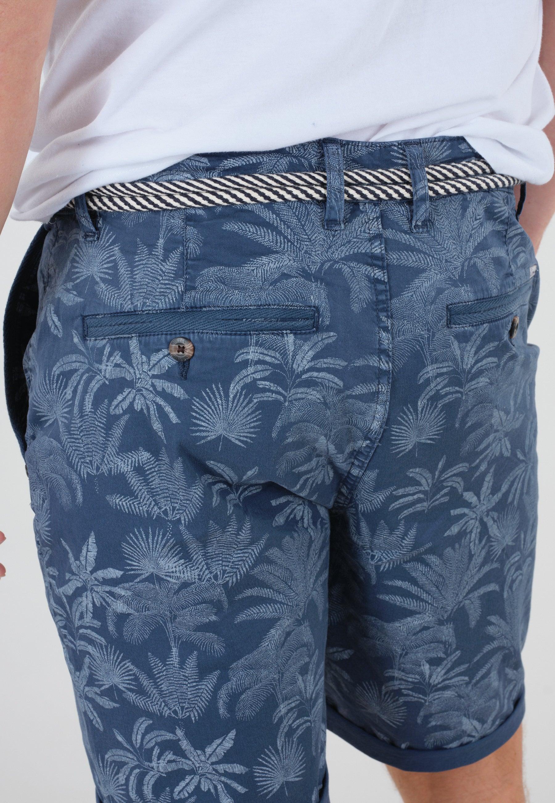 Deeluxe Karubi Shorts