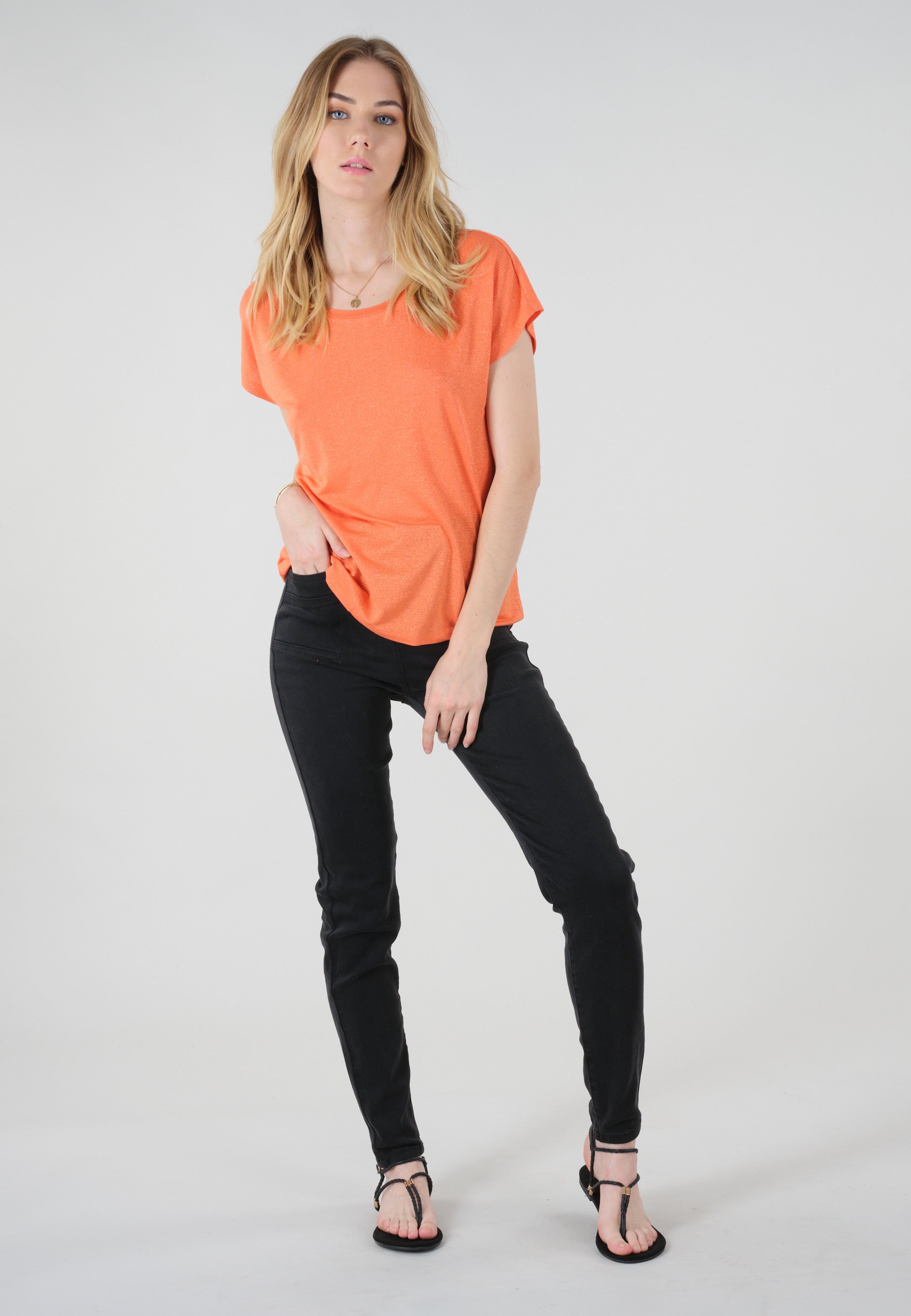Deeluxe Lina T-Shirt