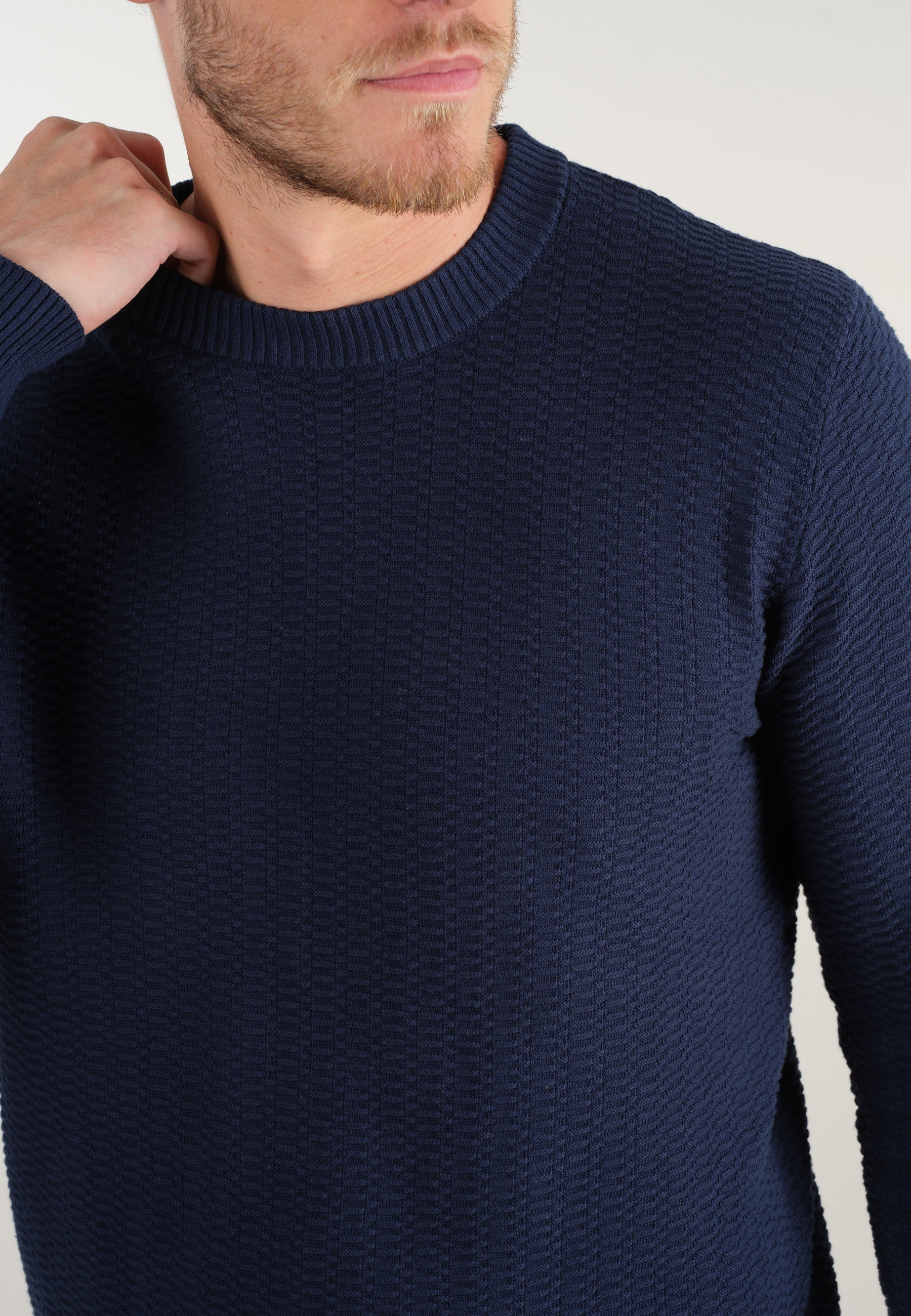 Deeluxe Bilo Roundneck Sweater