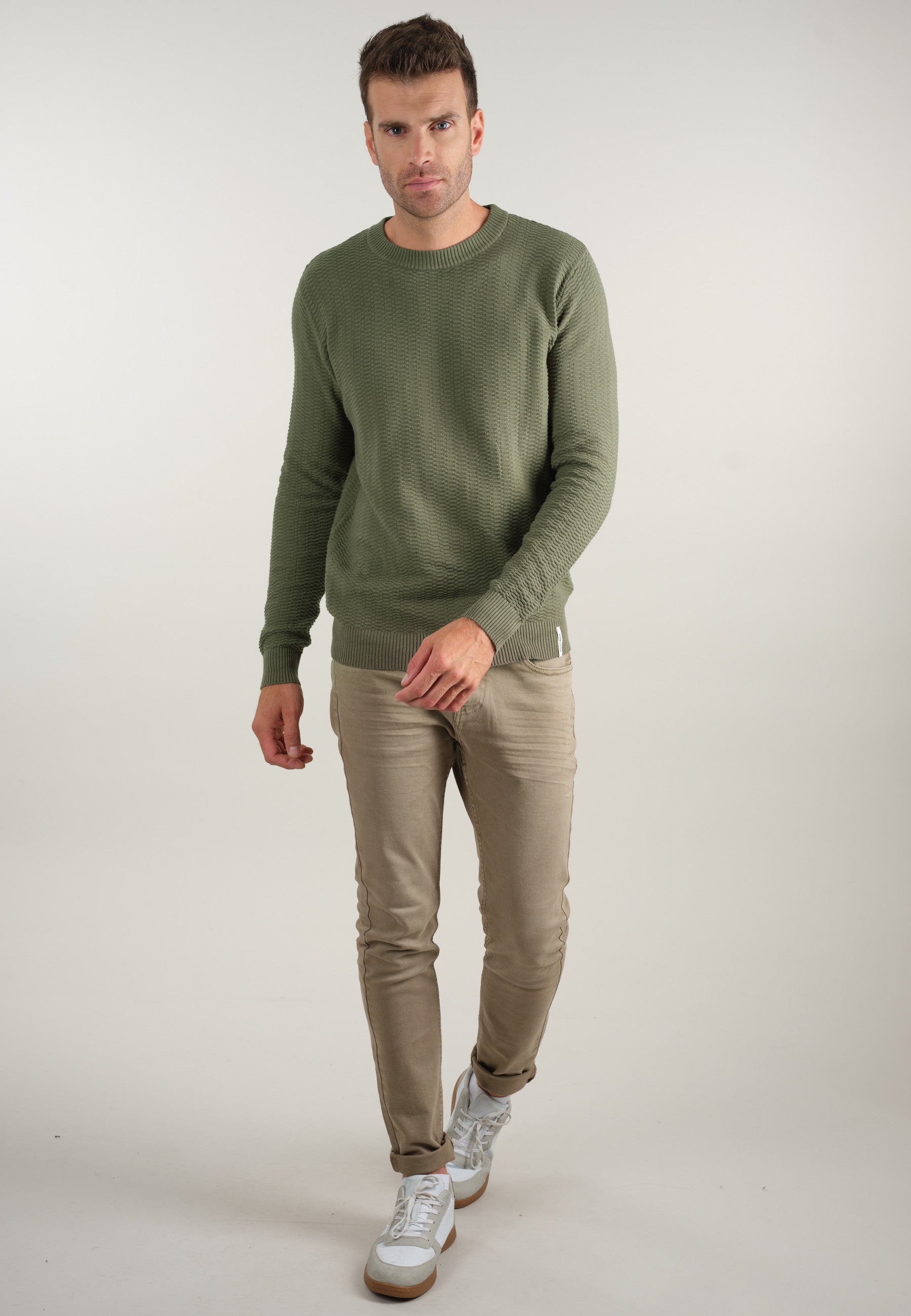 Deeluxe Bilo Roundneck Sweater