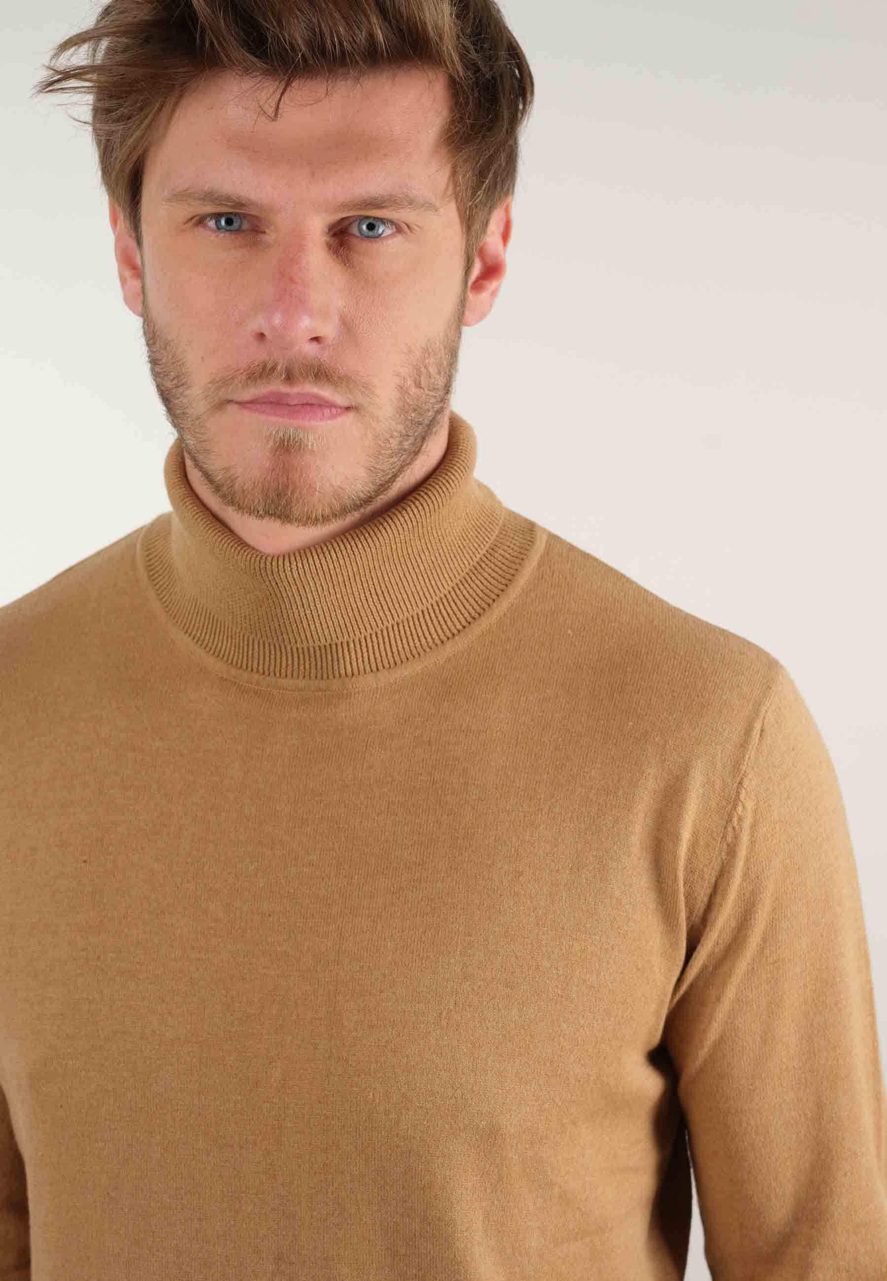 Deeluxe Rollup Rollneck Sweater