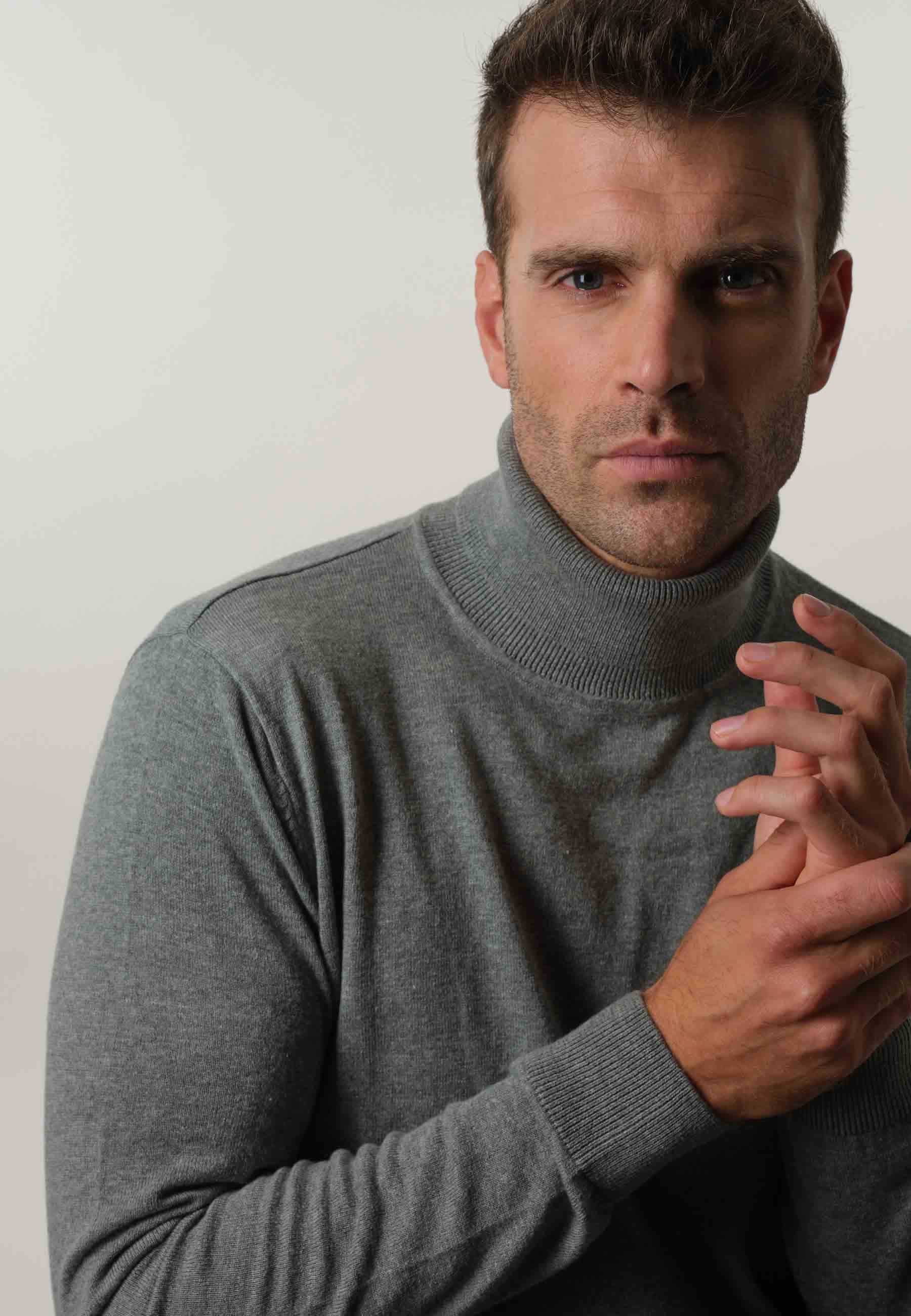 Deeluxe Rollup Rollneck Sweater