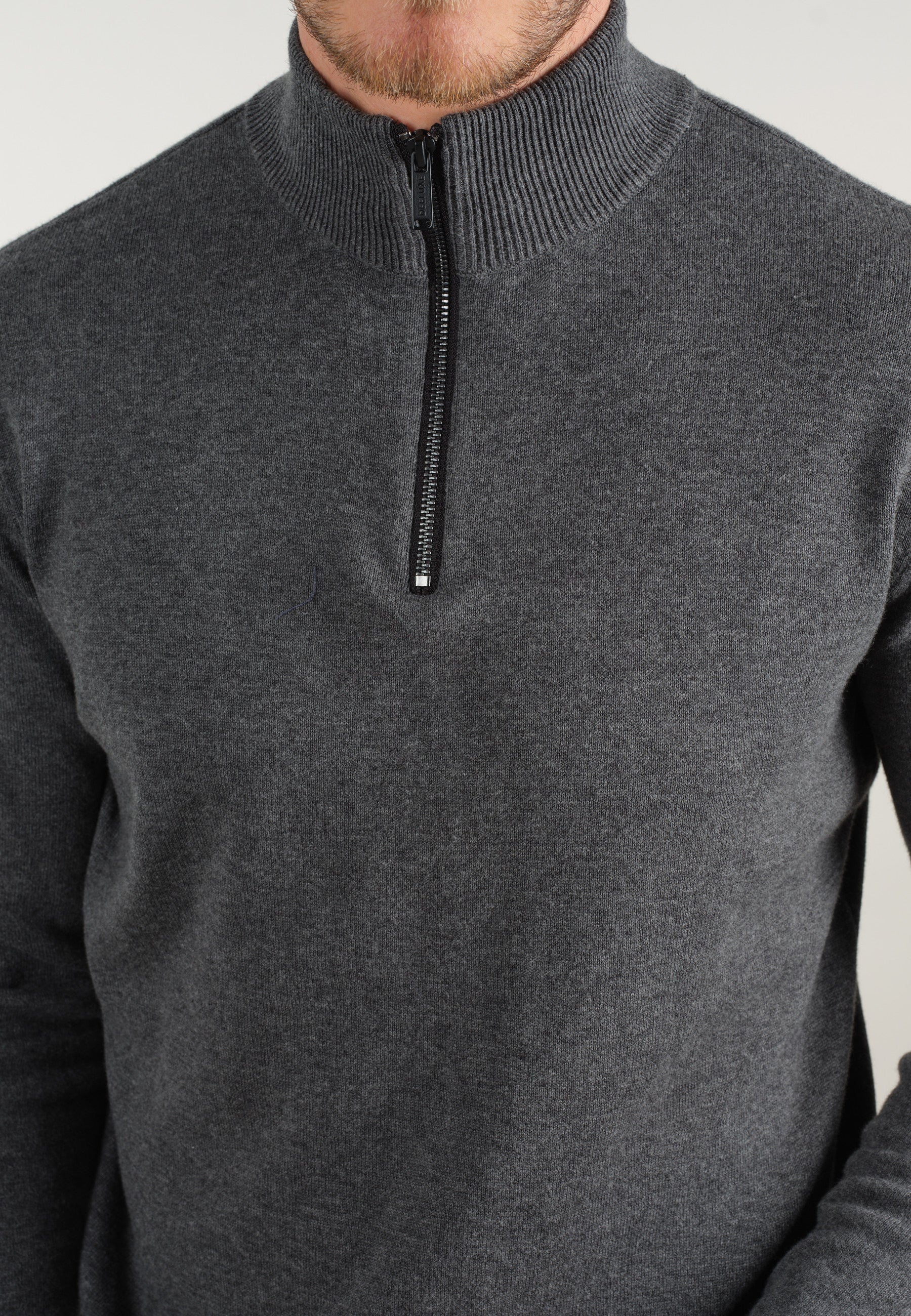 Deeluxe Gentle Truck Sweater