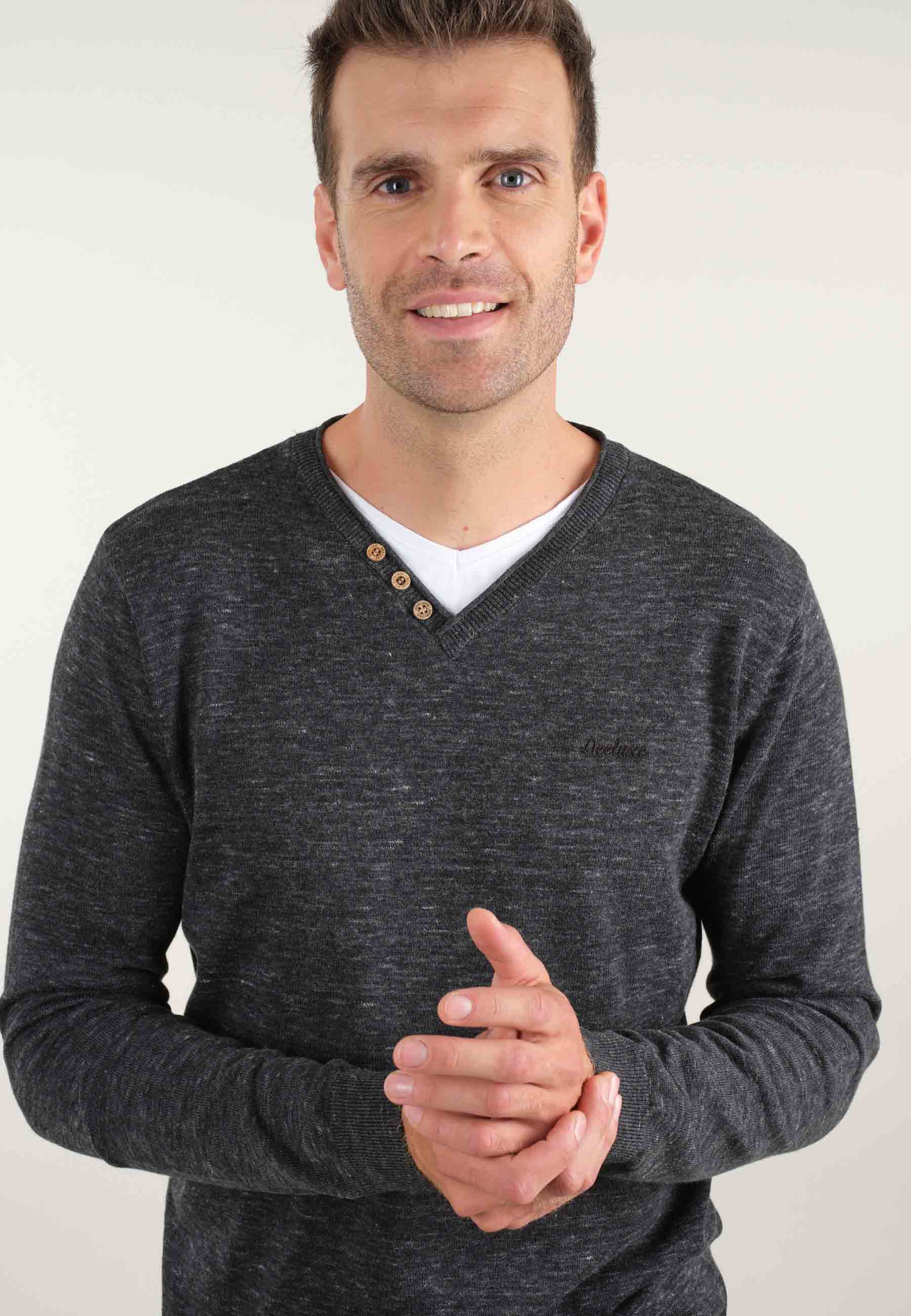 Deeluxe Single V Neck Sweater