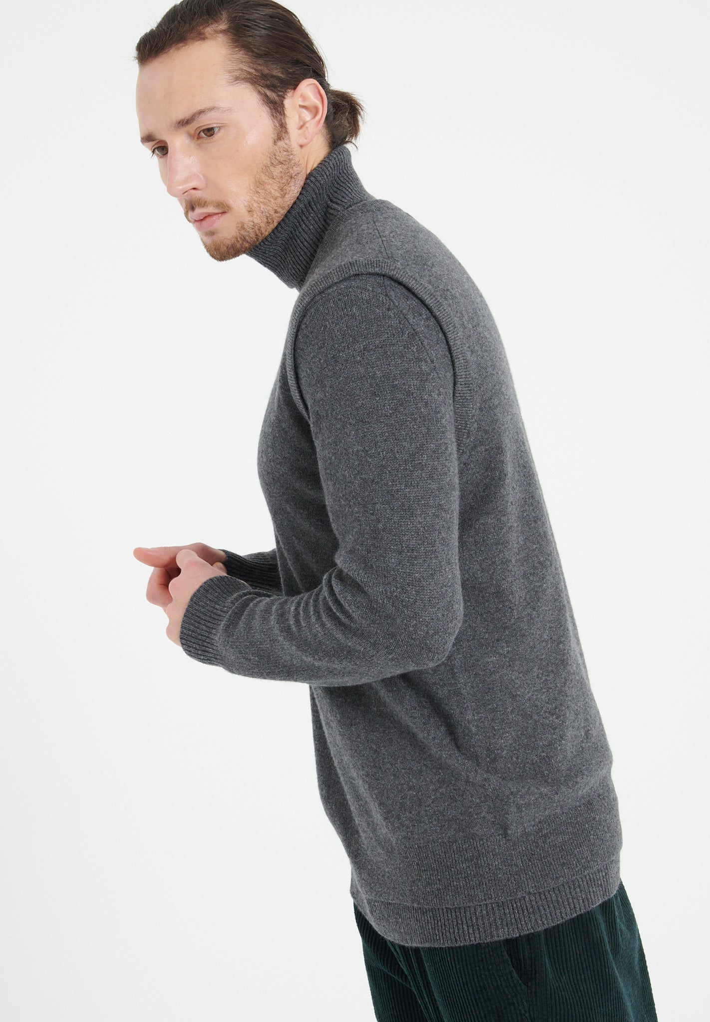 Pure Cashmere 2 Ply Sleeveless Vest (Luke 9)