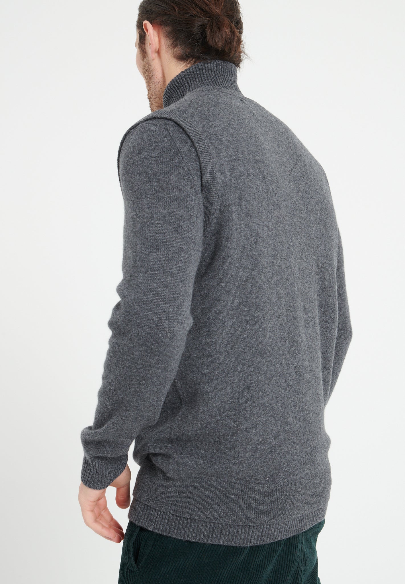 Pure Cashmere 2 Ply Sleeveless Vest (Luke 9)