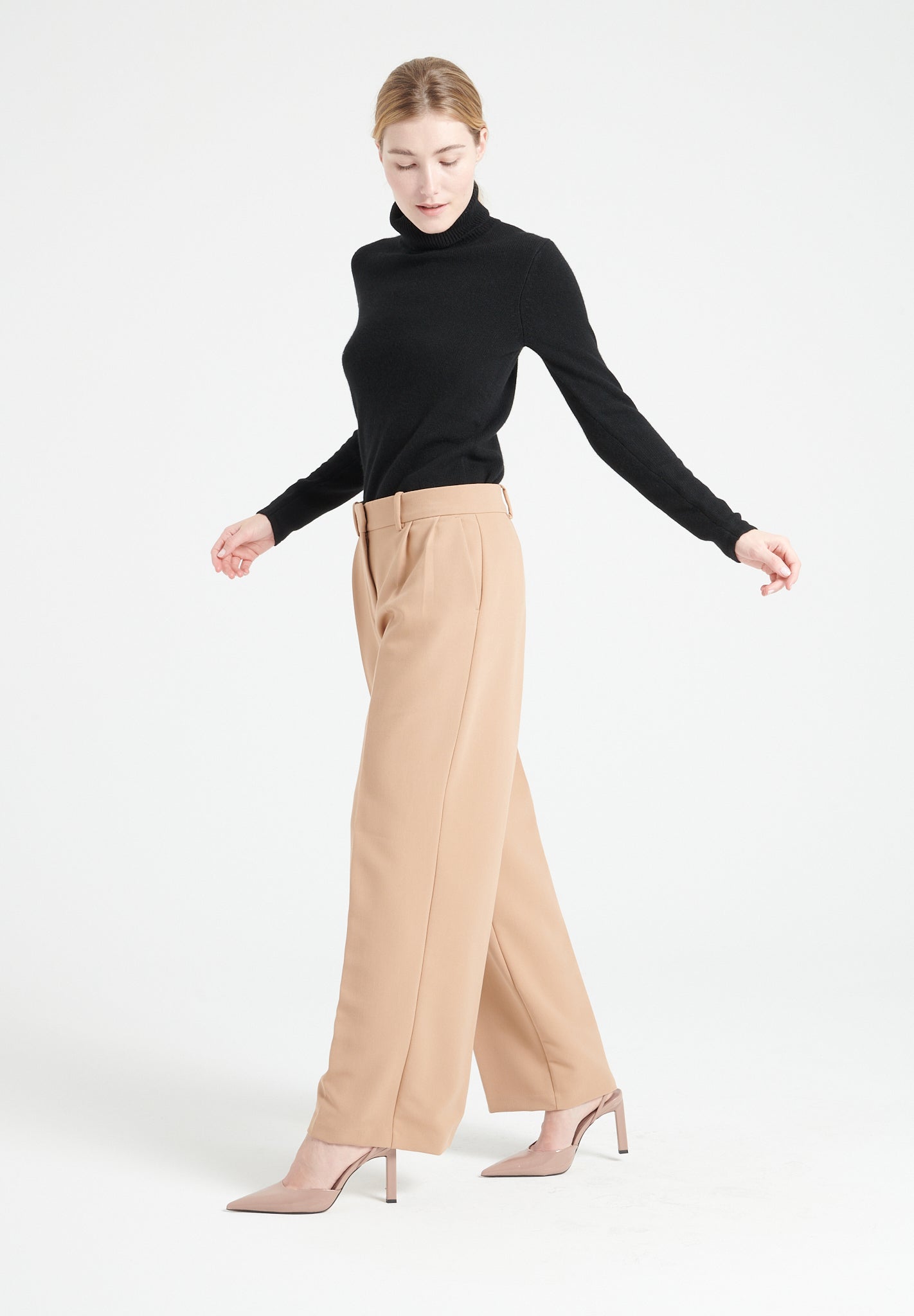 Pure Cashmere 4 Thread Turtleneck Sweater (Lilly 19)
