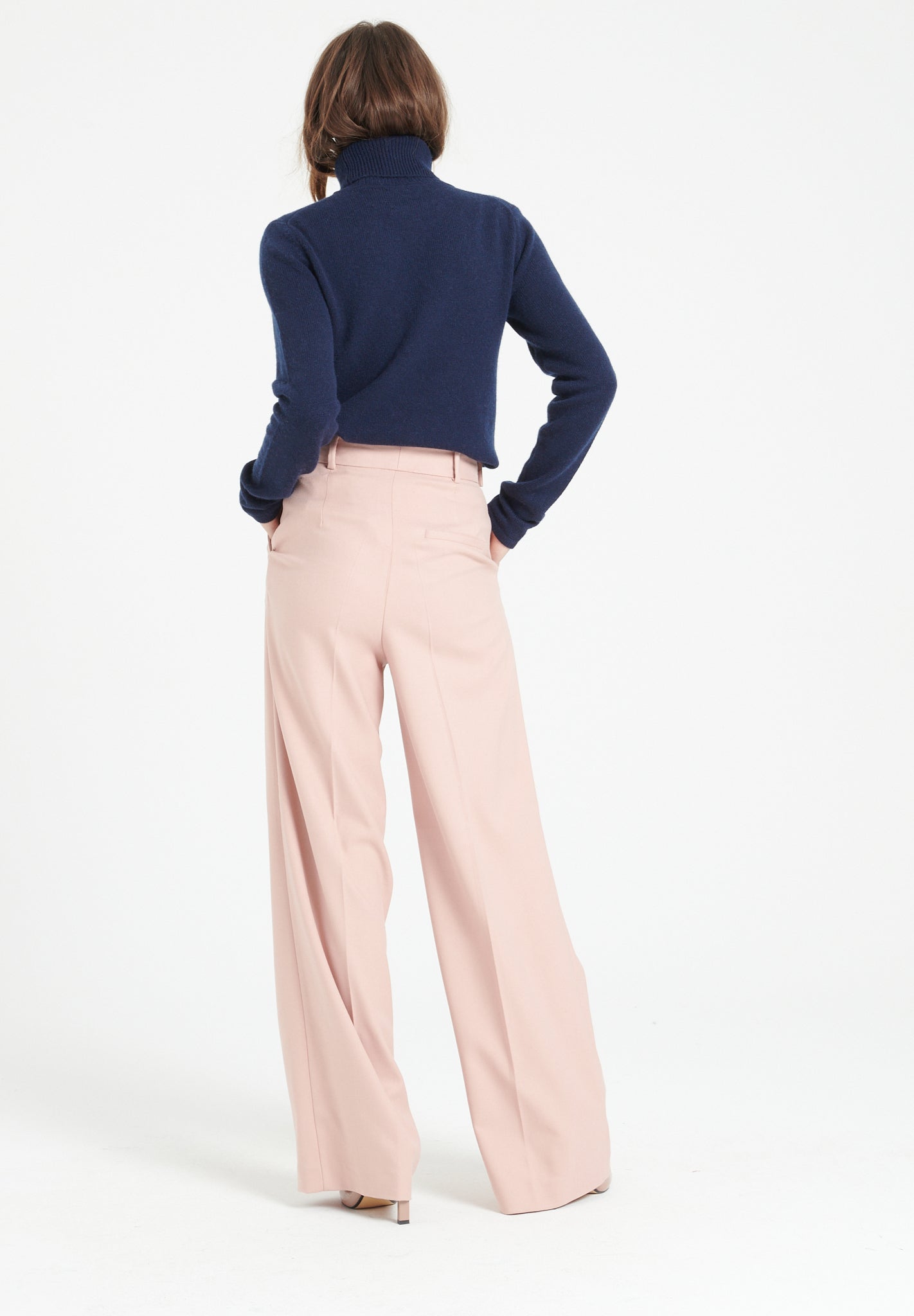 Pure Cashmere 4 Thread Turtleneck Sweater (Lilly 19)