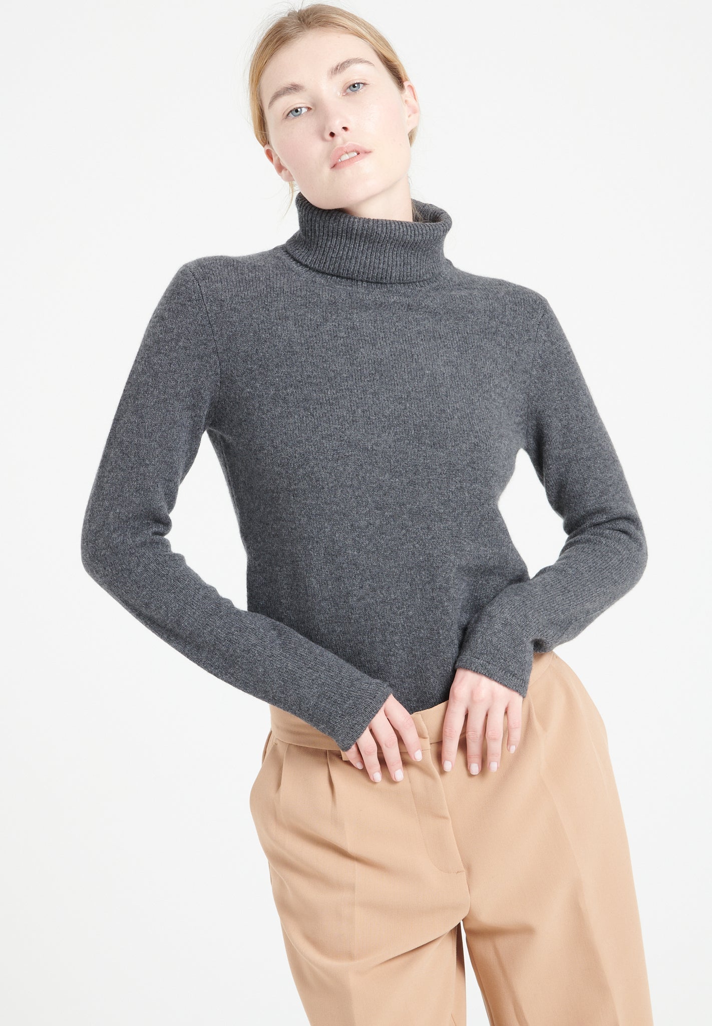 Pure Cashmere 4 Thread Turtleneck Sweater (Lilly 19)