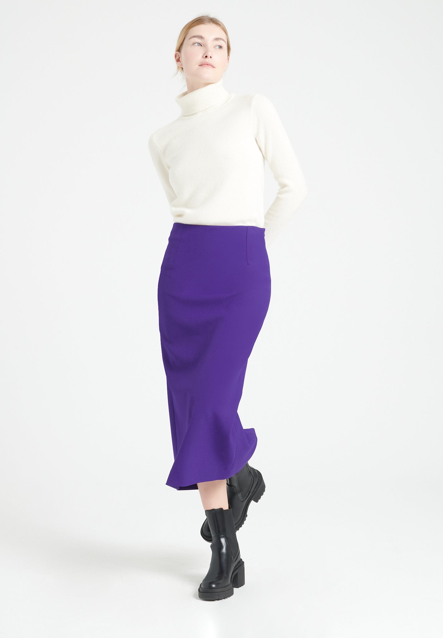 Pure Cashmere 4 Thread Turtleneck Sweater (Lilly 19)