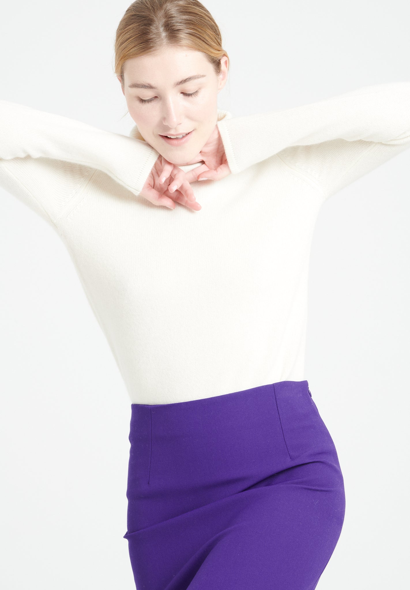 Pure Cashmere 4 Thread Turtleneck Sweater (Lilly 19)