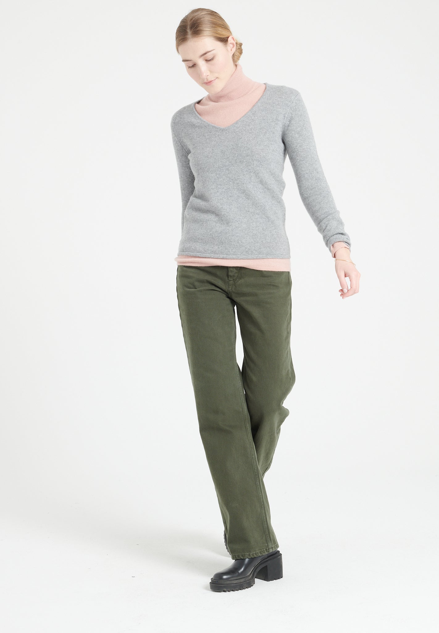 Pure Cashmere 4 Thread V-Neck Sweater (Lilly 20)