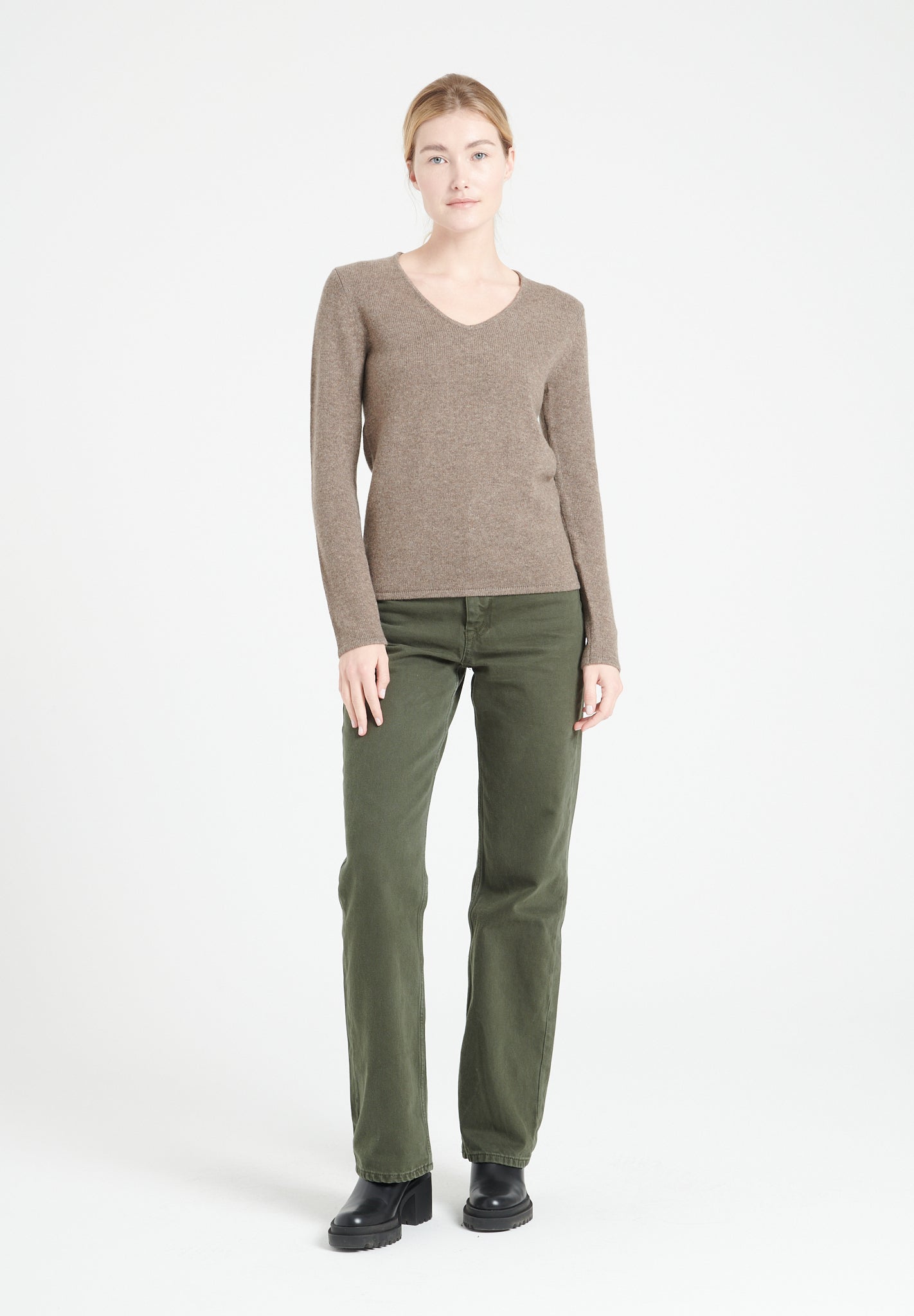 Pure Cashmere 4 Thread V-Neck Sweater (Lilly 20)