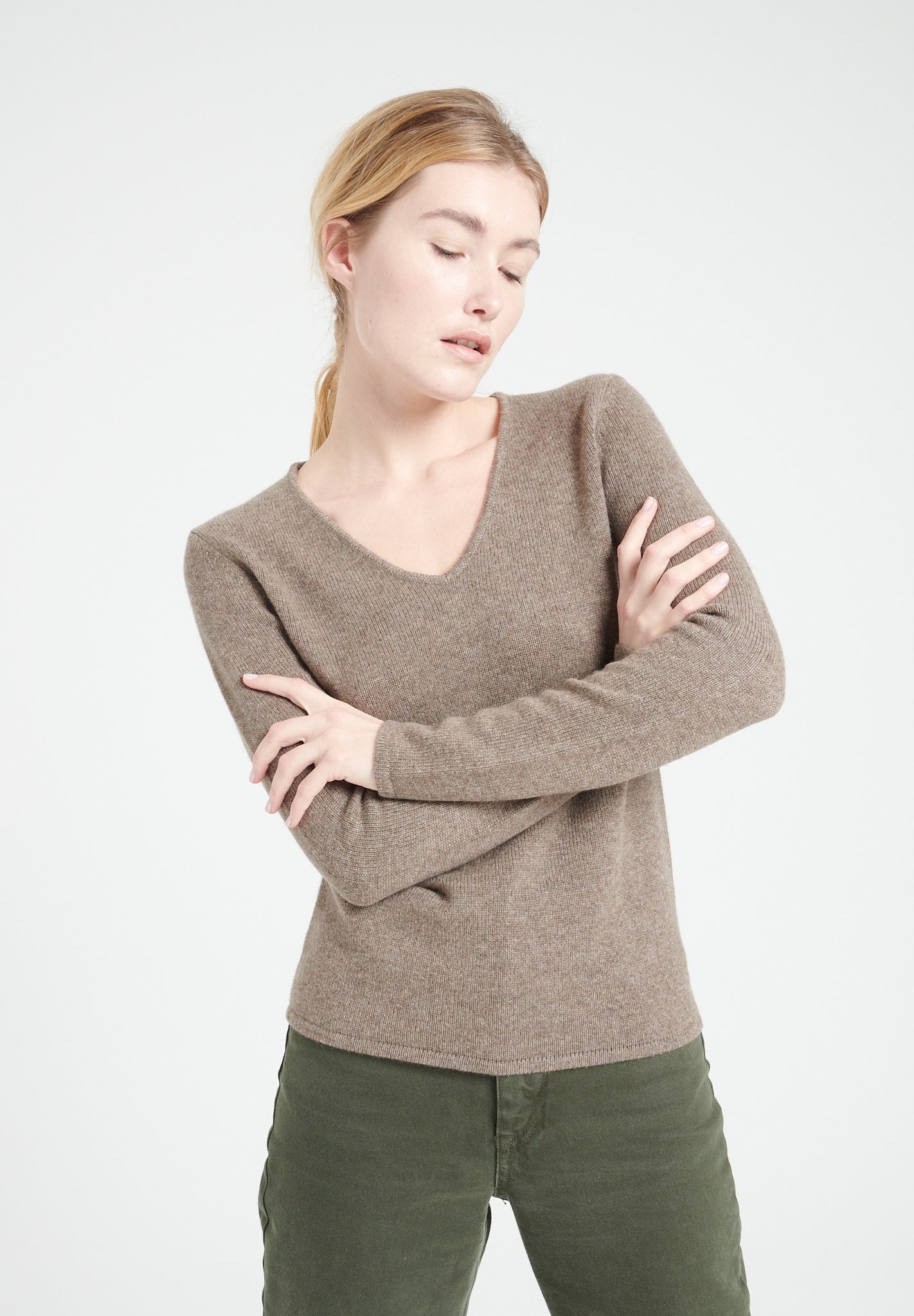 Pure Cashmere 4 Thread V-Neck Sweater (Lilly 20)