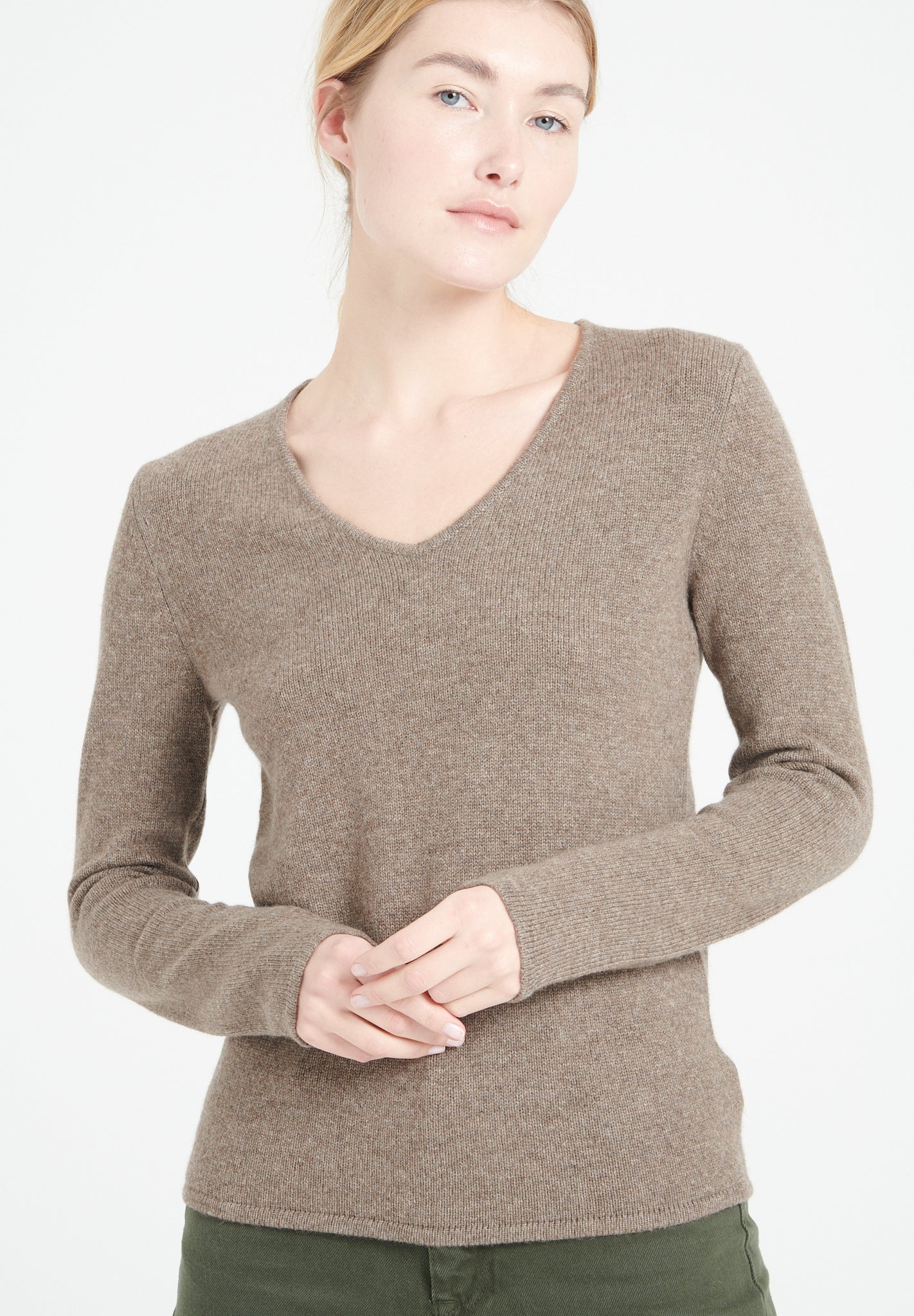 Pure Cashmere 4 Thread V-Neck Sweater (Lilly 20)