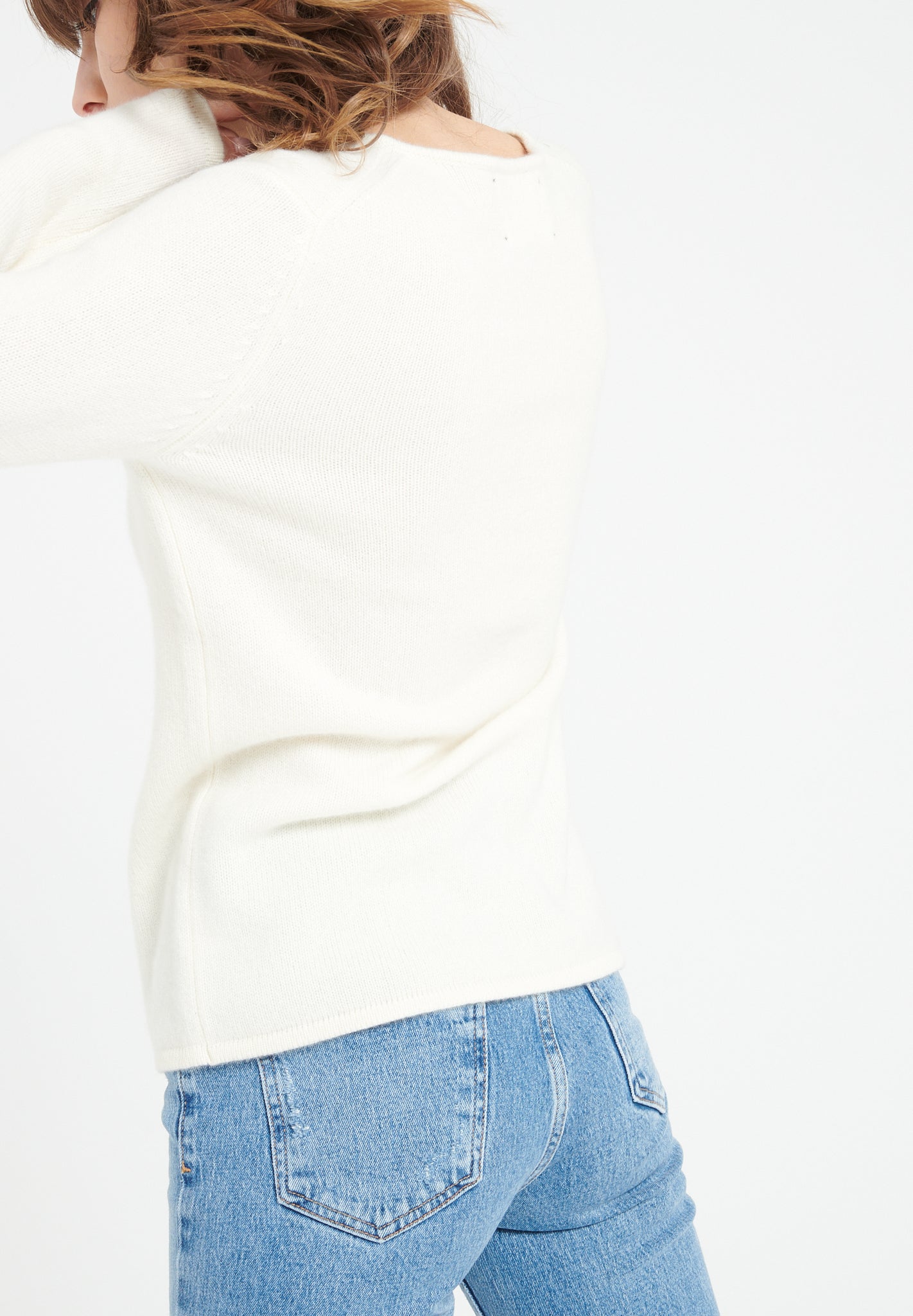 Pure Cashmere 4 Thread V-Neck Sweater (Lilly 20)