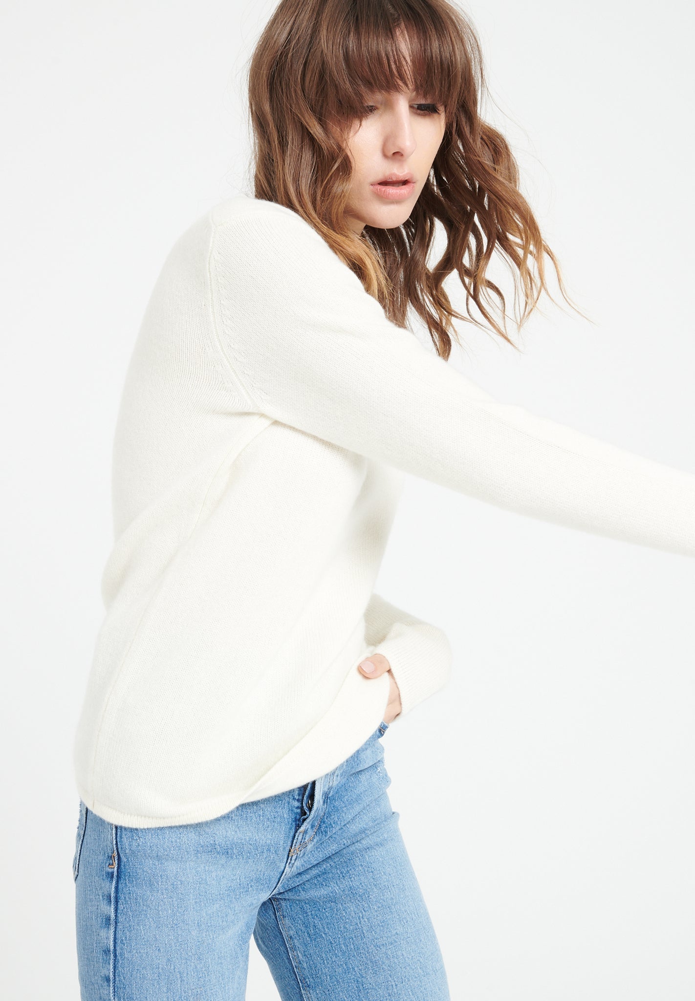 Pure Cashmere 4 Thread V-Neck Sweater (Lilly 20)