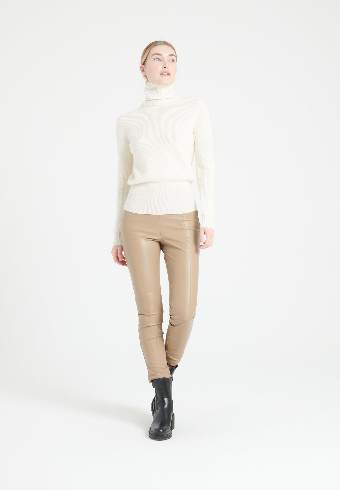 Pure Cashmere Rib Knit Turtleneck Sweater (Lilly 21)