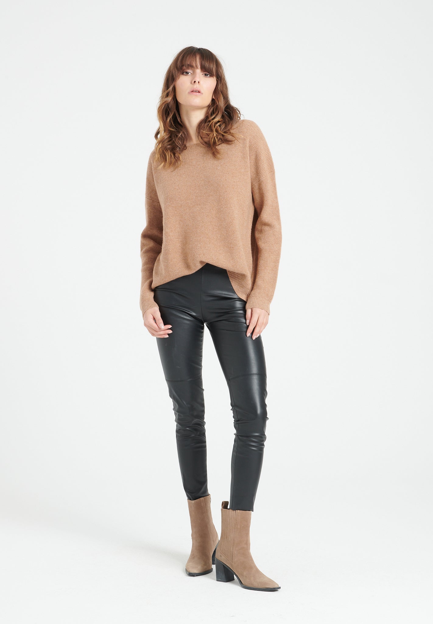 Pure Cashmere Roundneck Sweater (Lilly 25)