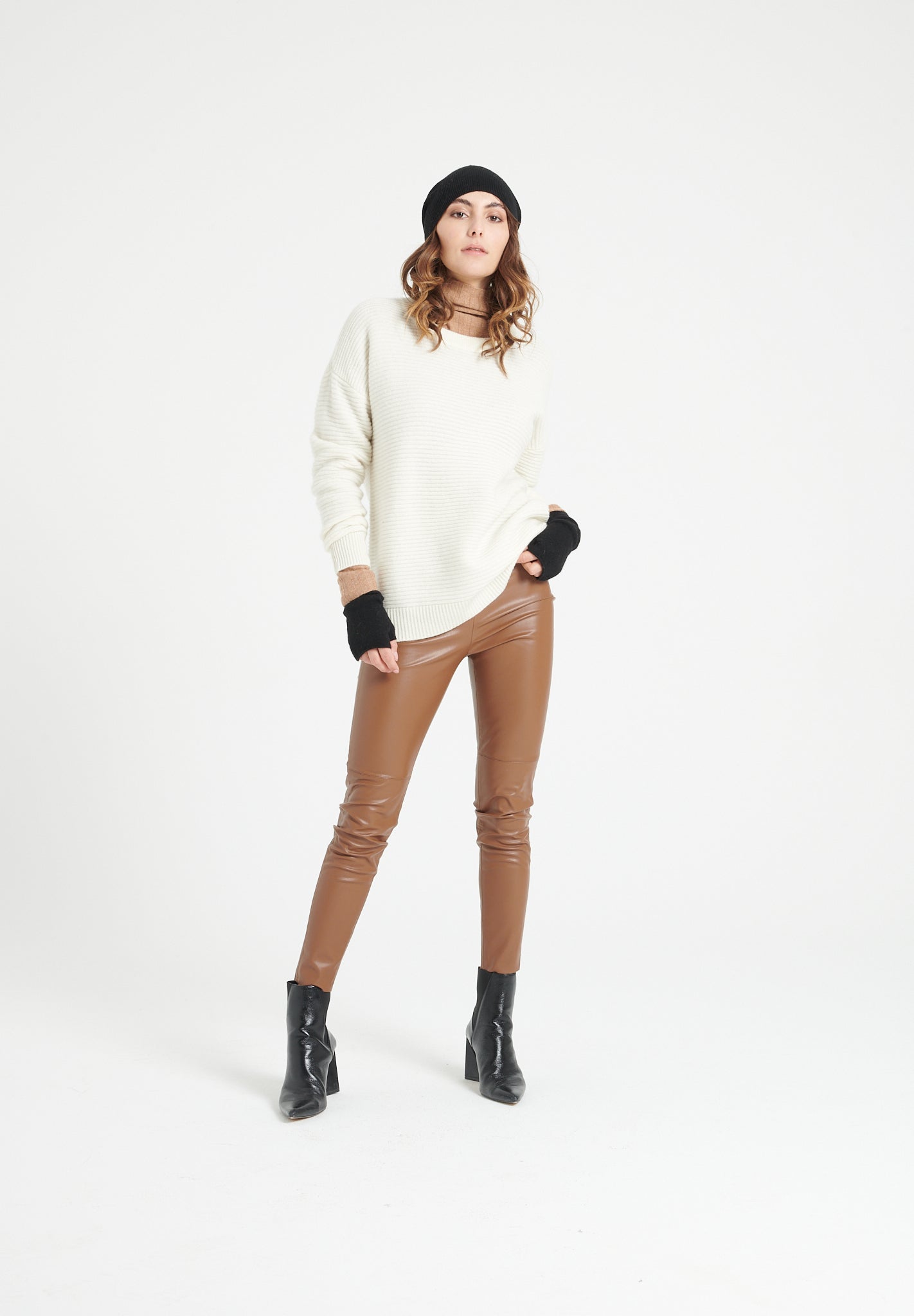 Pure Cashmere 4 ply Round Neck Sweater (Lilly 30)