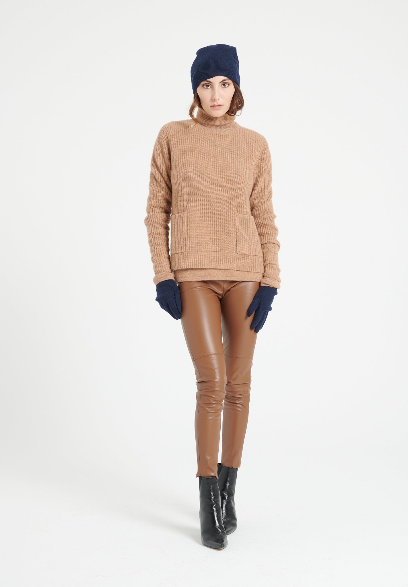 Pure Cashmere 4 ply Round Neck Sweater w/Ribbing (Lilly 32)