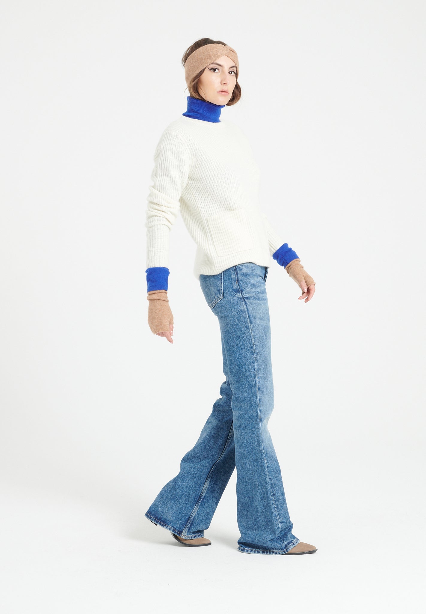 Pure Cashmere 4 ply Round Neck Sweater w/Ribbing (Lilly 32)