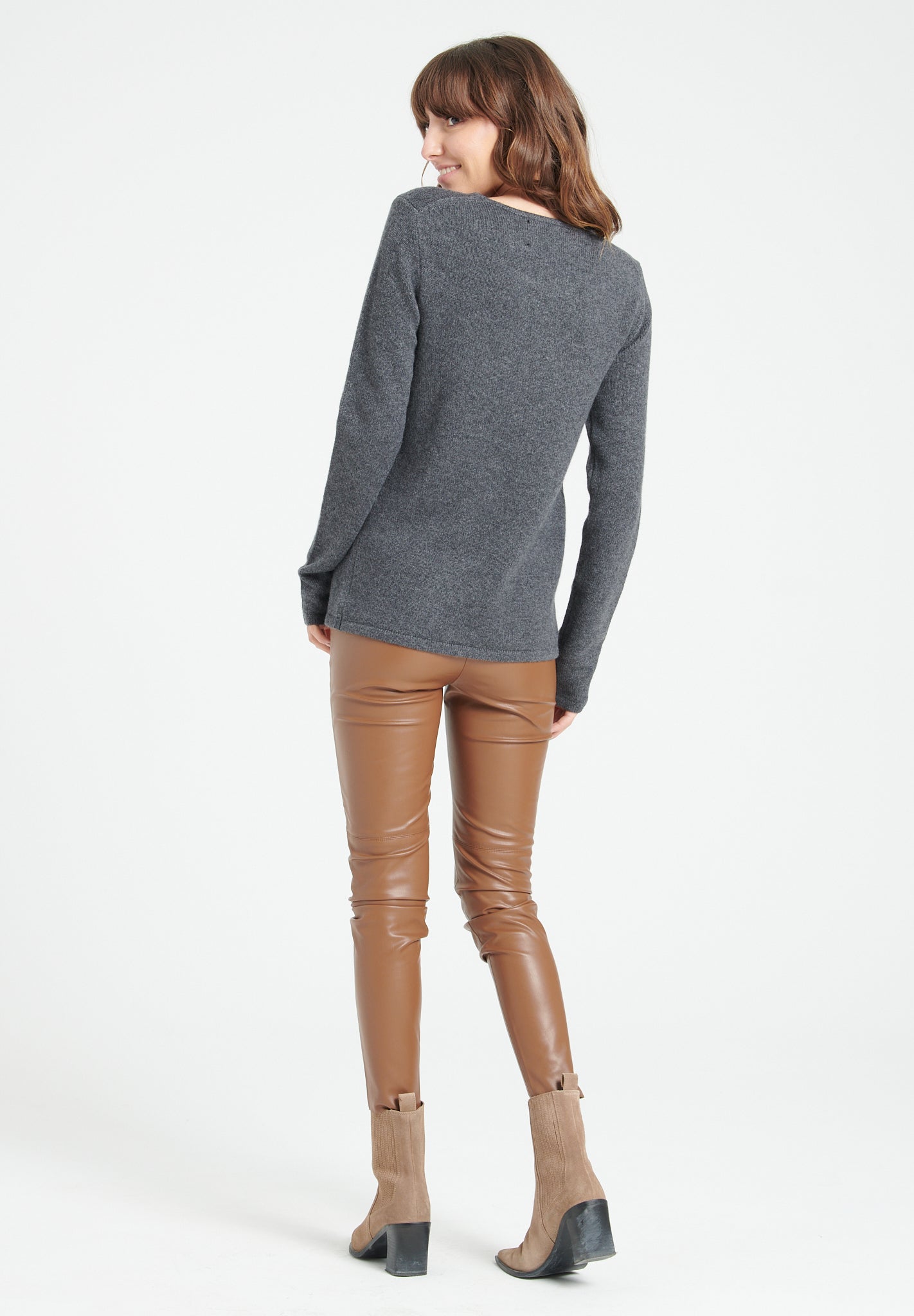 Pure Cashmere 4 ply Boat Neck Sweater (Lilly 18)