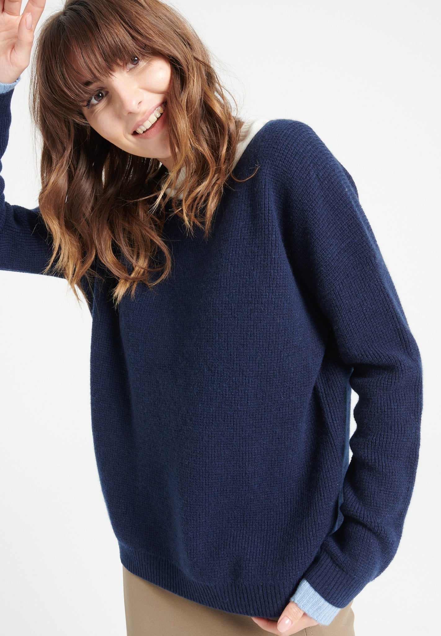 Pure Cashmere Roundneck Sweater (Lilly 25)